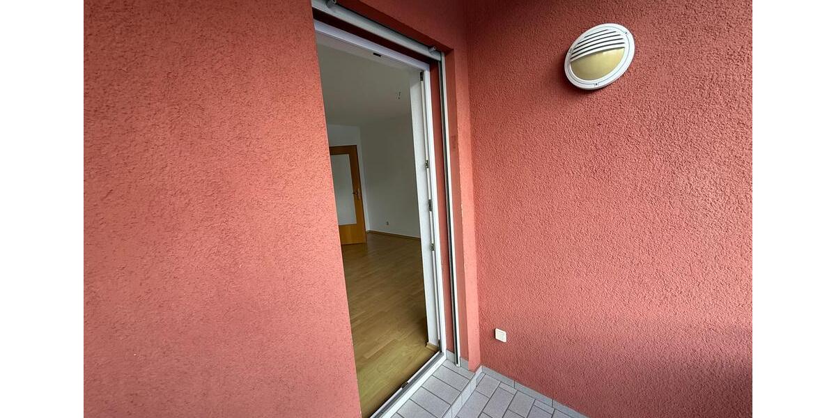 Dachgeschoßwohnung Greiz - 2 Zimmer, 50 m&sup2;, 289&euro; | Angebot:24511704