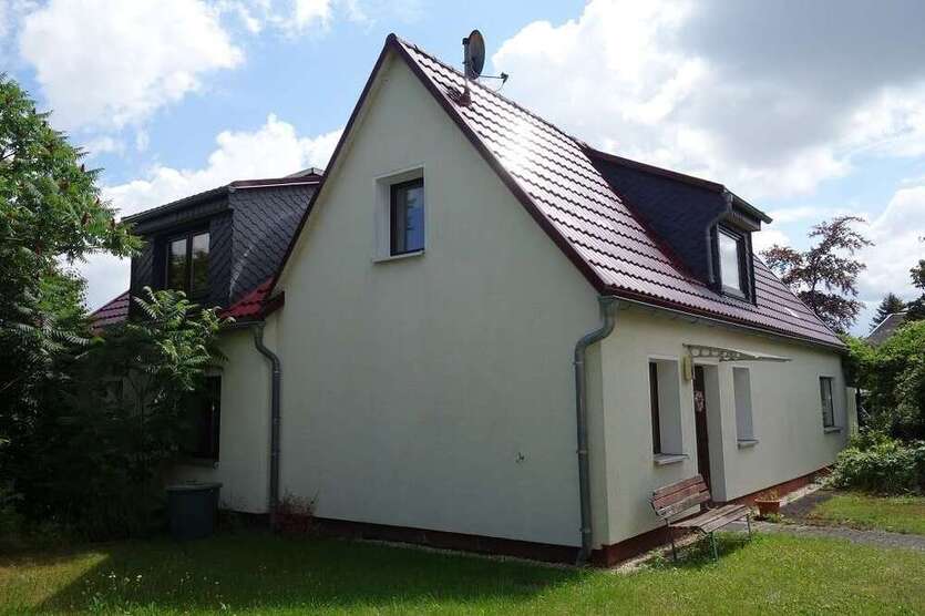 Haus zum Kaufen in Zwickau 195.000 € 145.5 m²