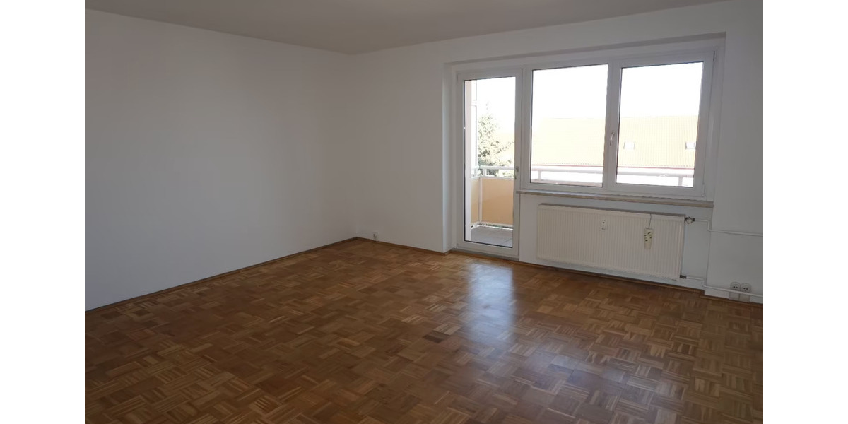 Etagenwohnung Eisenberg - 4 Zimmer, 77 m&sup2;, 105.000&euro; | Angebot:22059966