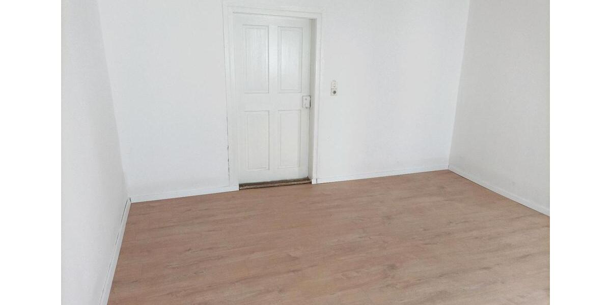 Mehrfamilienhaus, Wohnhaus Weida - 6 Zimmer, 150 m&sup2;, 53.000&euro; | Angebot:25903240