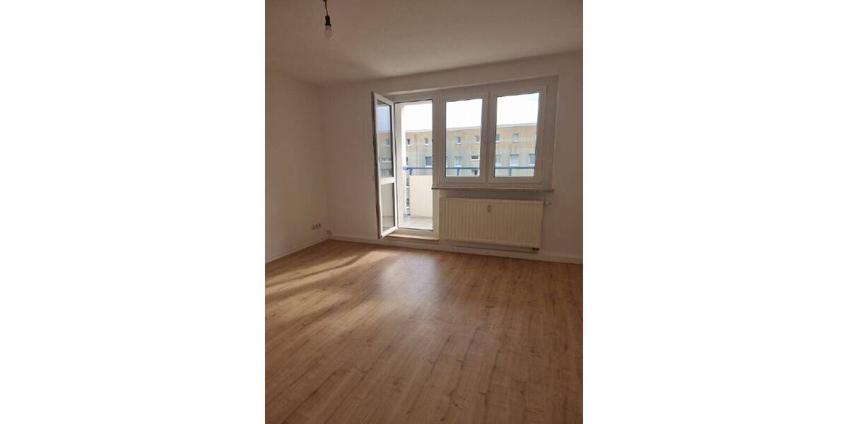 Etagenwohnung Weida - 4 Zimmer, 72 m&sup2;, 380&euro; | Angebot:26902531