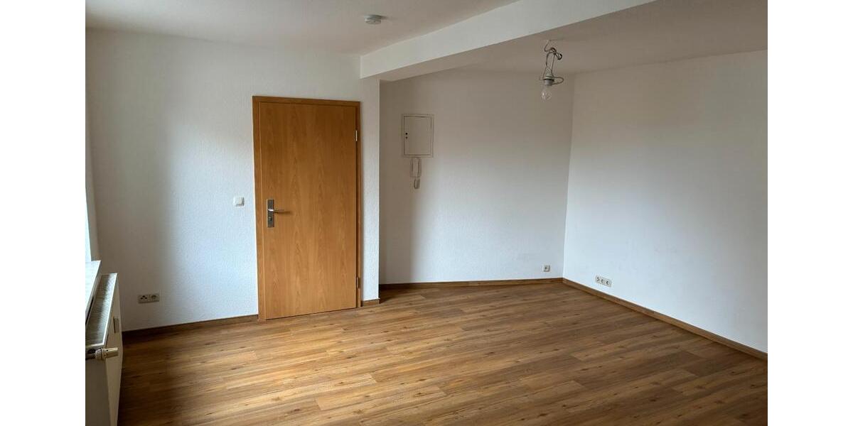 Etagenwohnung Eisenberg - 1 Zimmer, 30 m&sup2;, 250&euro; | Angebot:26677943