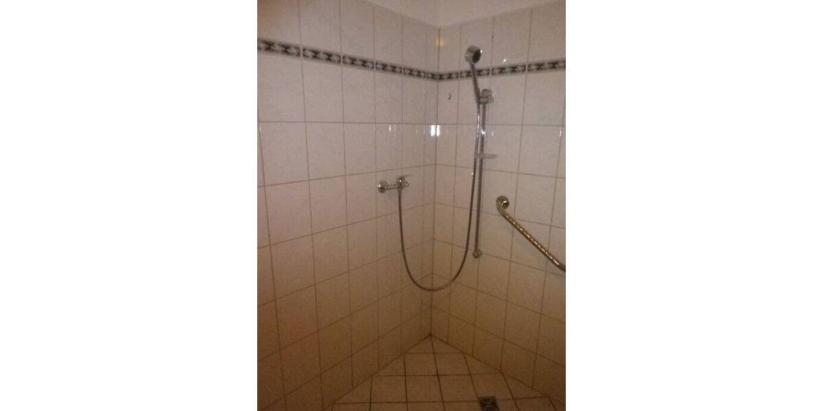 Etagenwohnung Altenburg - 2 Zimmer, 55 m&sup2;, 335&euro; | Angebot:25674014