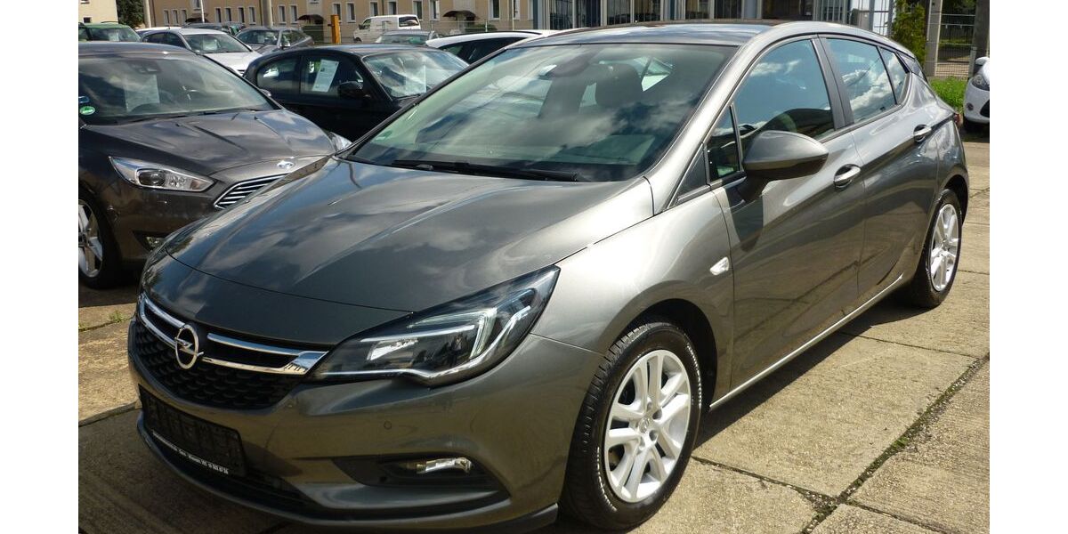 Opel Astra 85.000 km 10.900 € Gera 07548