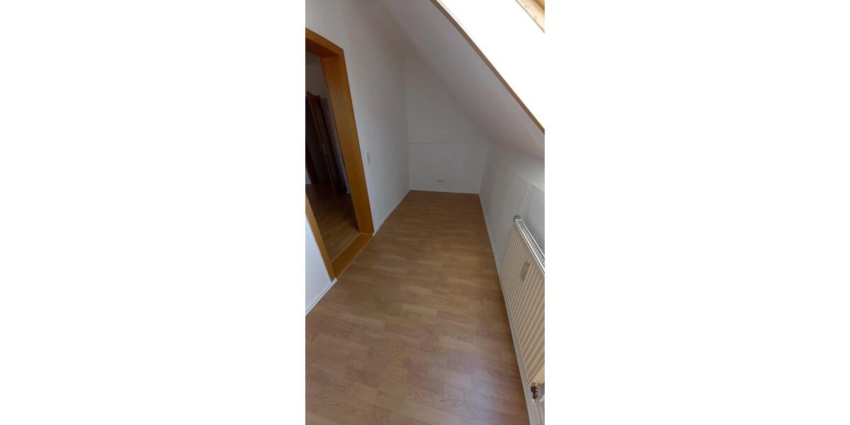 75qm 3Raum Dachgeschosswohnung 3 zimmer