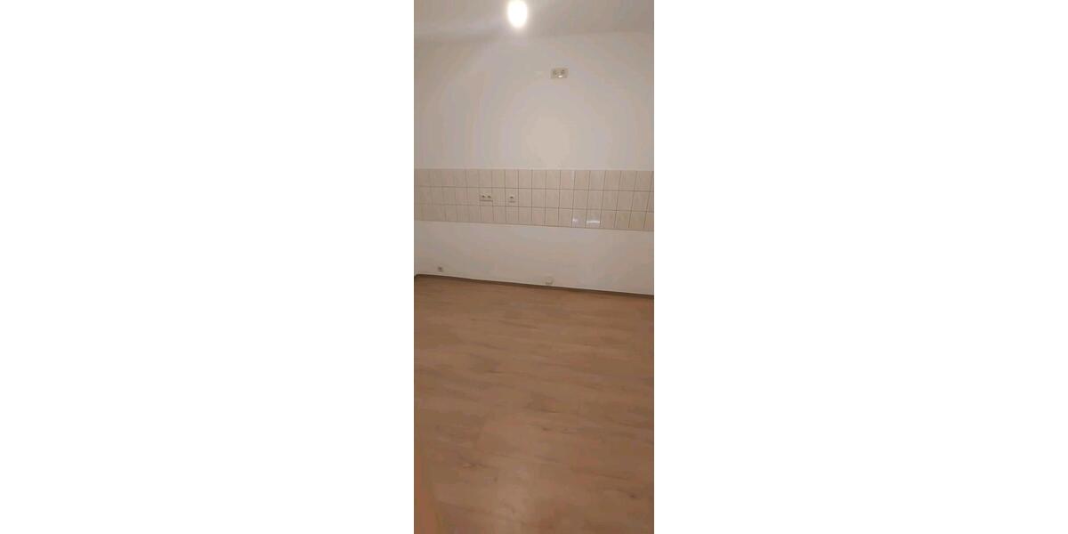 Etagenwohnung Greiz - 2 Zimmer, 53 m&sup2;, 295&euro; | Angebot:26586318