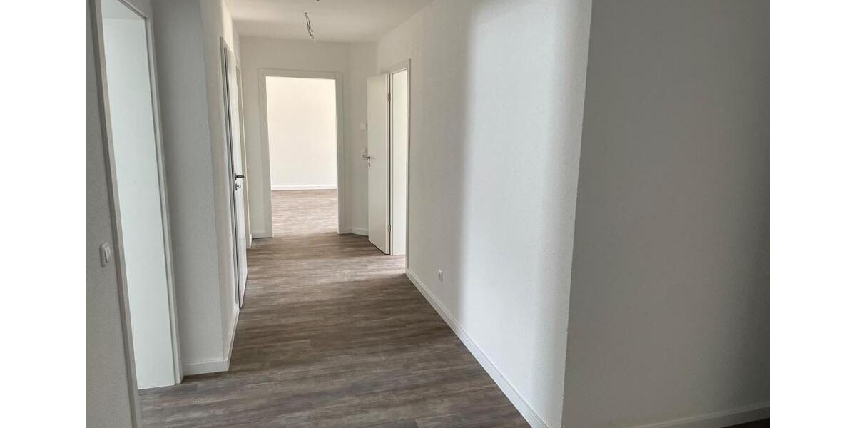 Etagenwohnung Meerane - 4 Zimmer, 127 m&sup2;, 998&euro; | Angebot:26165287