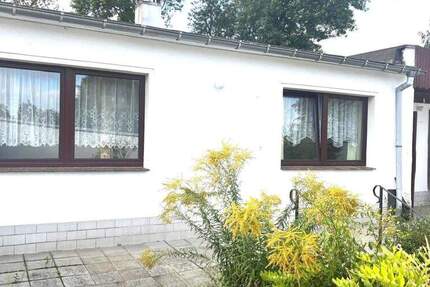 Verstecktes Potenzial auf dem Land - großzügiges Anwesen in Teuchern mit Charme! 4 zimmer