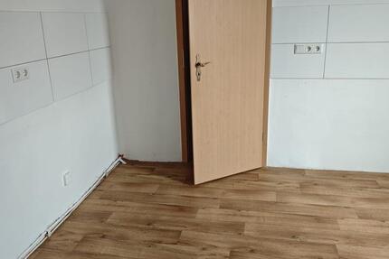 Geräumige 5 Zimmer Wohnung zimmer