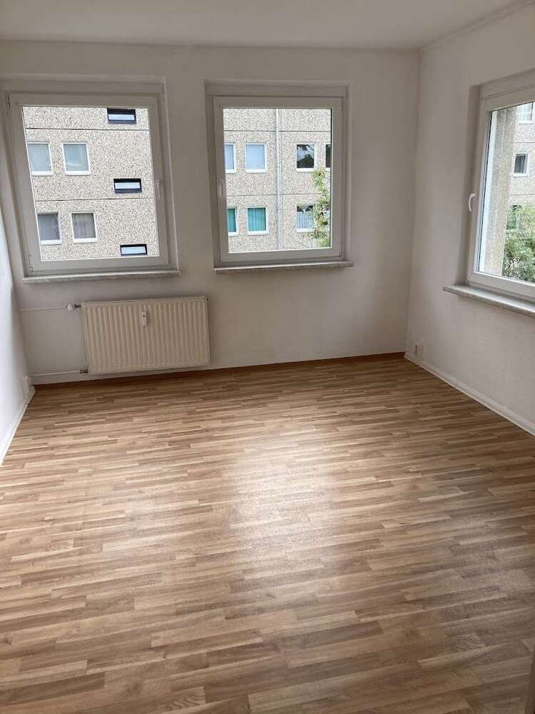 Wohnung zum Mieten in Gera 445 € 81.21 m²