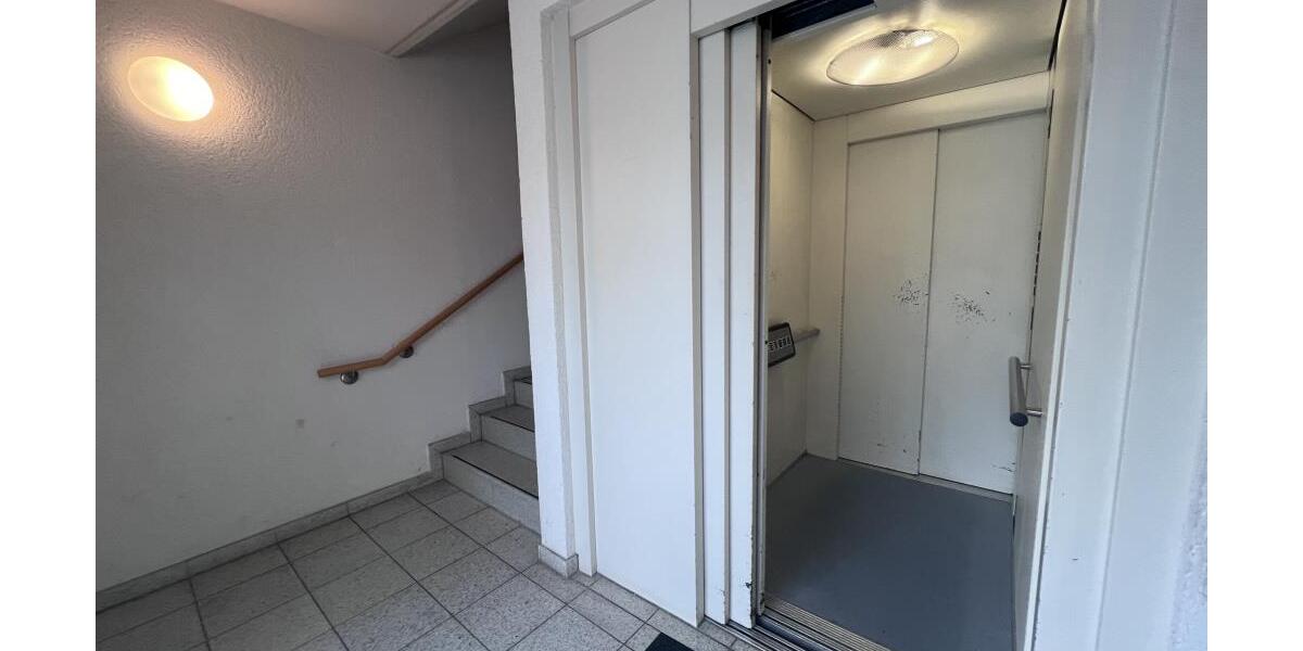 Barrierefreies Wohnen mit Aufzug im Zentrum von Weida! 3-Raum-Wohnung mit Balkon! - Etagenwohnung Weida | Angebot:26375615