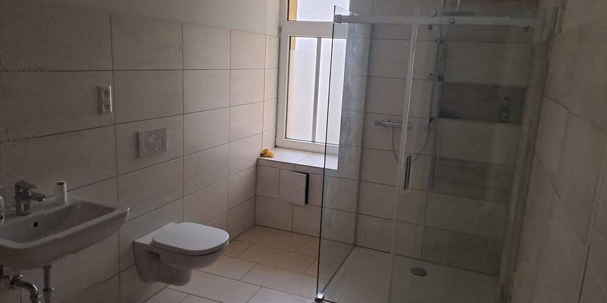 Etagenwohnung Gera Zwötzen - 2 Zimmer, 61 m&sup2;, 56.000&euro; | Angebot:26744682