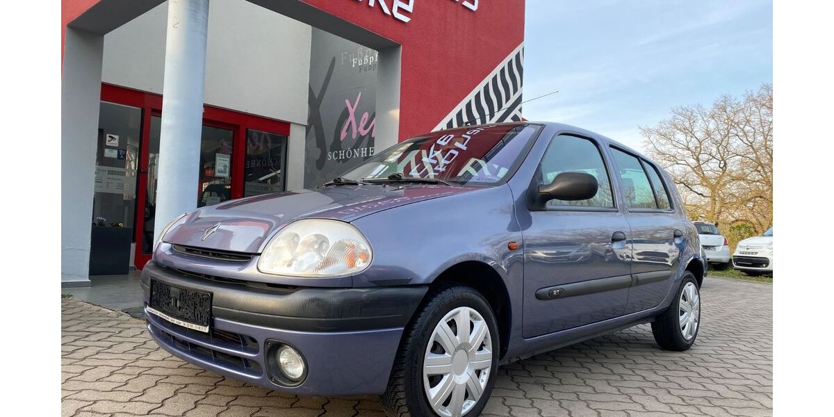 Renault Clio 116.000 km 2.490 &euro; Gera 07549