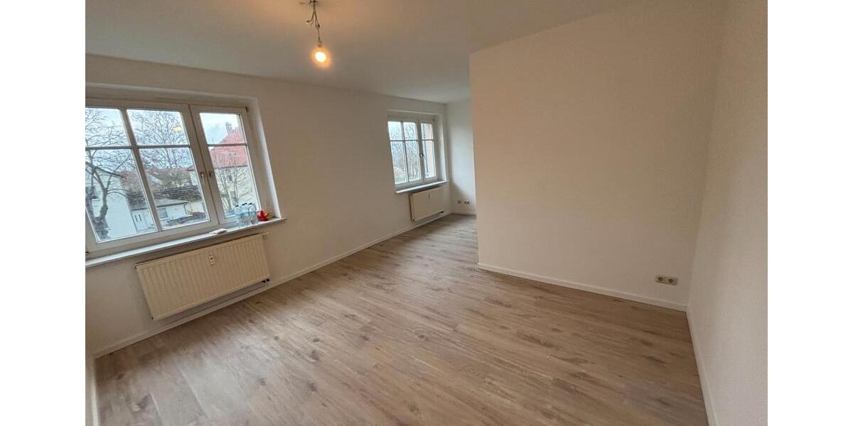 Etagenwohnung Zeitz - 1.5 Zimmer, 42 m&sup2;, 275&euro; | Angebot:26458300
