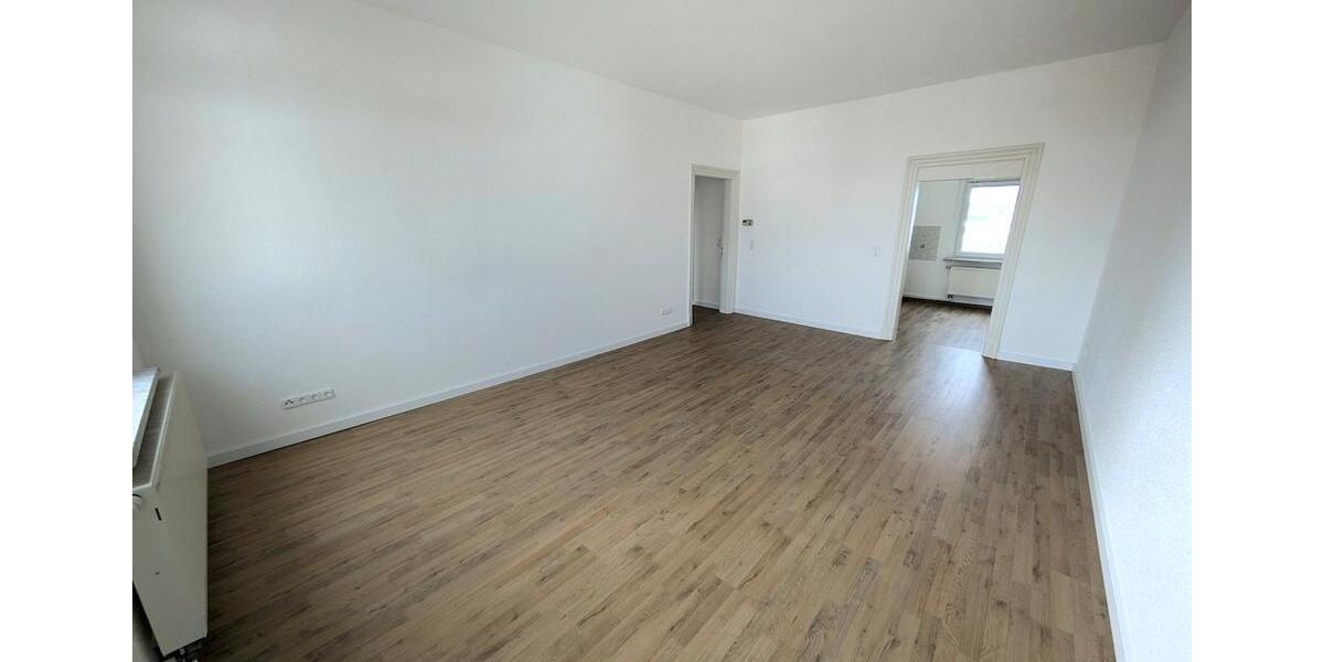 Etagenwohnung Meerane - 3 Zimmer, 85 m&sup2;, 400&euro; | Angebot:26681048