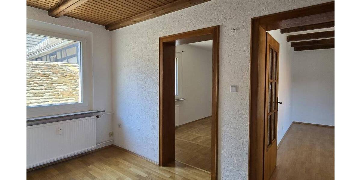 Einfamilienhaus Reichenbach - 1 Zimmer, 251 m&sup2;, 259.900&euro; | Angebot:25801533