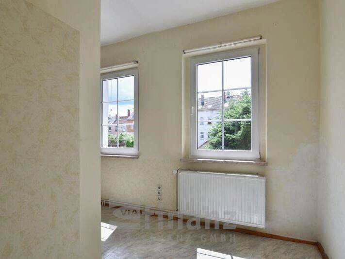 Reihenmittelhaus Crimmitschau - 5 Zimmer, 182 m&sup2;, 99.000&euro; | Angebot:26930213