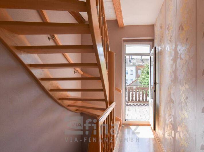 Reihenmittelhaus Crimmitschau - 5 Zimmer, 182 m&sup2;, 99.000&euro; | Angebot:26930213