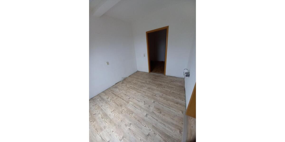 64qm 2Raum Dachgeschosswohnung 2.5 zimmer