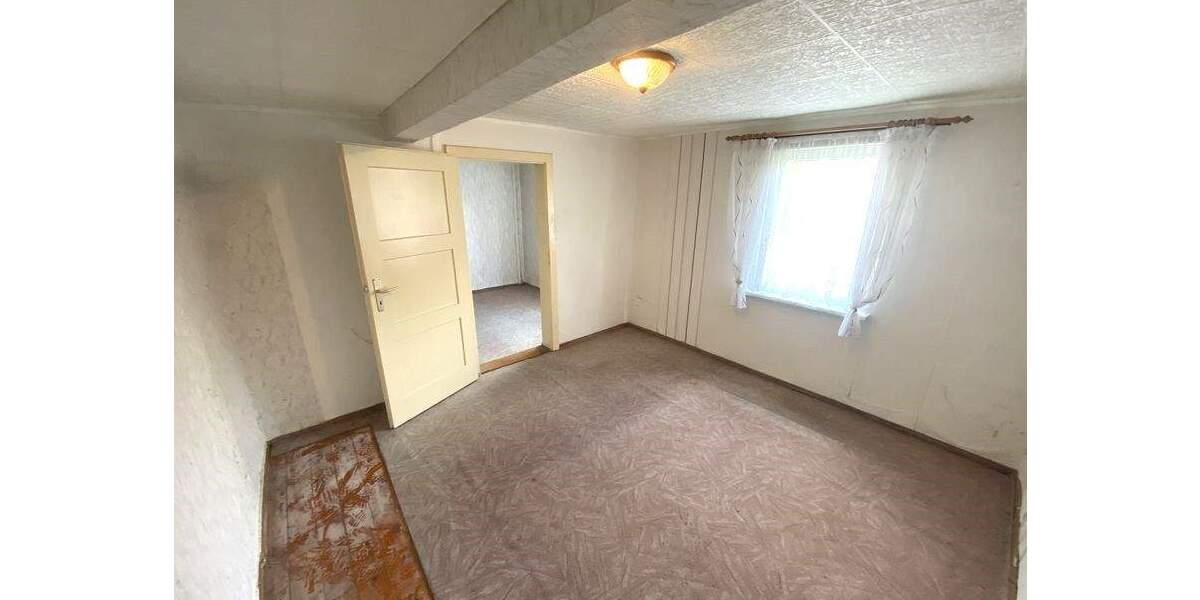 Einfamilienhaus Stadtroda - 4 Zimmer, 22 m&sup2;, 45.000&euro; | Angebot:25674256