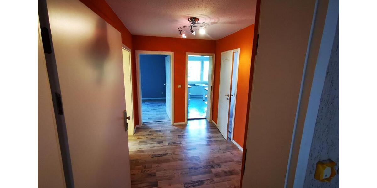 Sehr schöne Eigentumswohnung in Teuchern zu verkaufen 3 zimmer