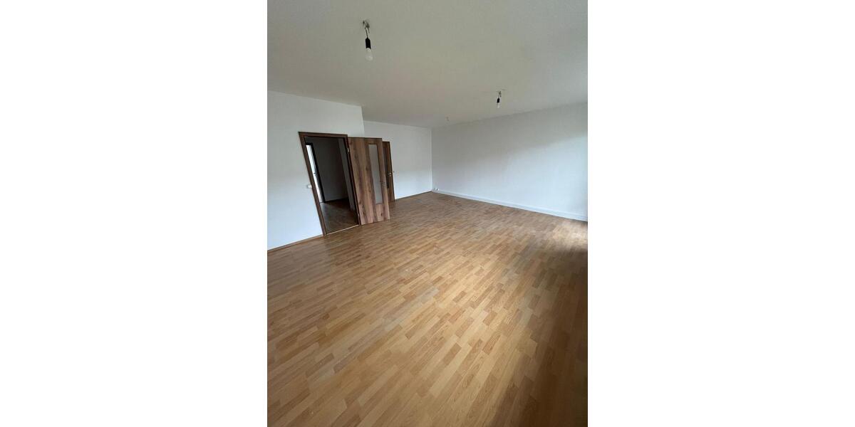 Provisionsfrei 3 Zim ETW 88qm Balkon Stellplatz Gera-Lusan 3 zimmer