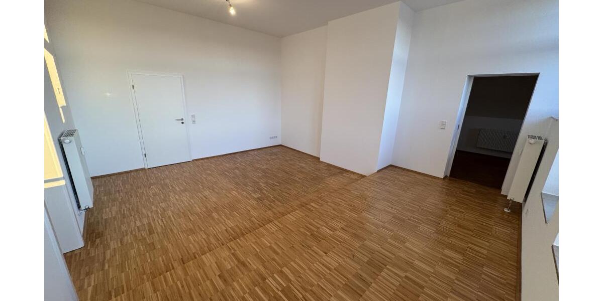 Exklusiv! 3-Raum Eigentumswohnung mit Balkon und Aufzug! *provisionsfrei! - Etagenwohnung Gera | Angebot:26131797