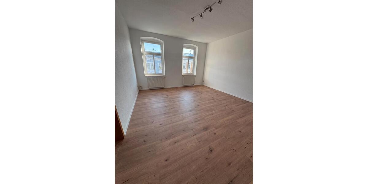Etagenwohnung Gera Alt-Bieblach - 4 Zimmer, 101 m&sup2;, 646&euro; | Angebot:26605344