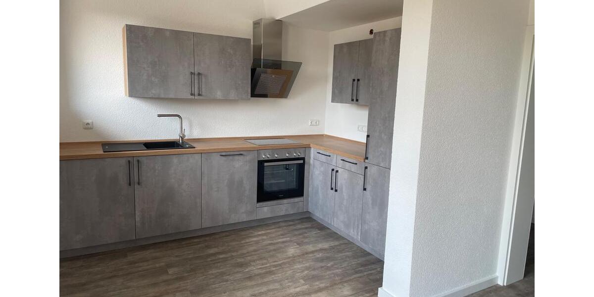 Etagenwohnung Meerane - 4 Zimmer, 127 m&sup2;, 998&euro; | Angebot:26165287