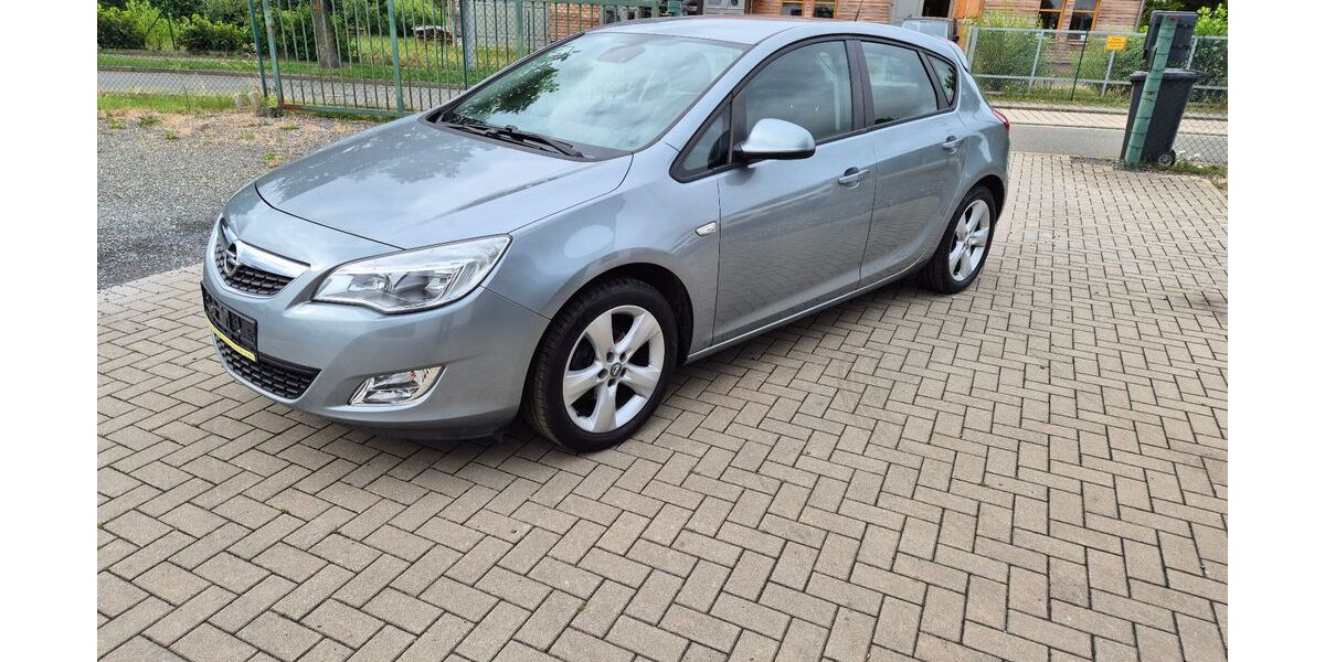 Opel Astra 75.000 km 3.999 &euro; Weida 07570