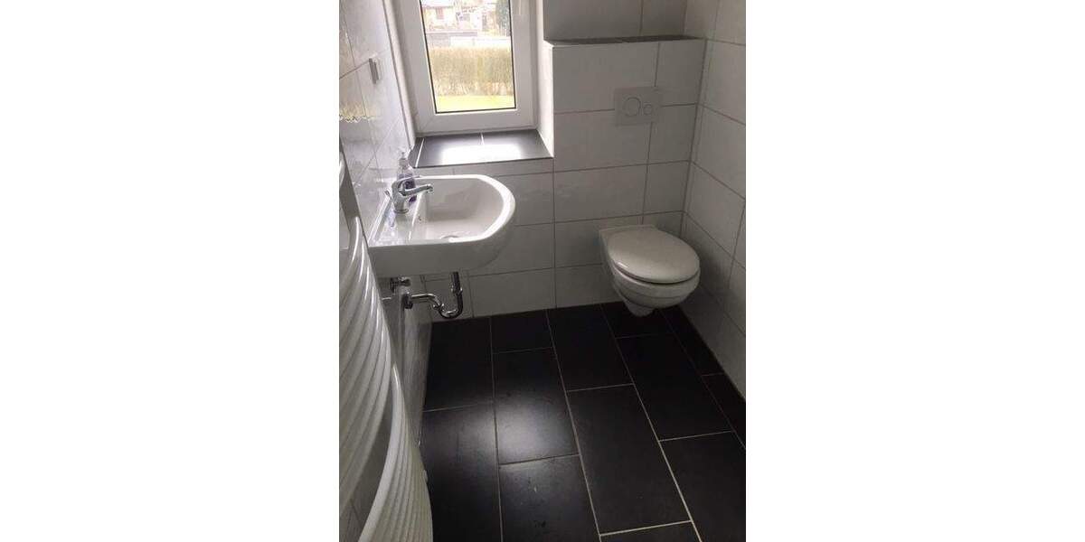 Etagenwohnung Teuchern - 2 Zimmer, 53 m&sup2;, 45.000&euro; | Angebot:26703157