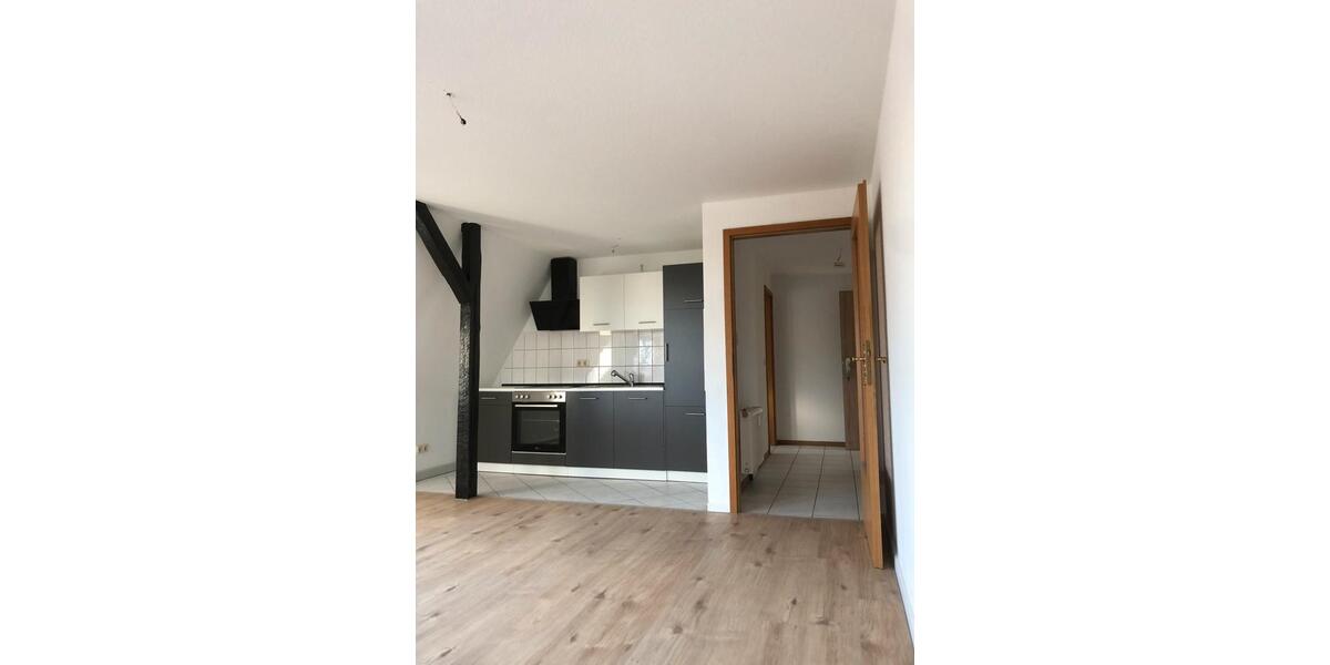 Dachgeschoßwohnung Gera - 1.5 Zimmer, 30 m&sup2;, 270&euro; | Angebot:26634660