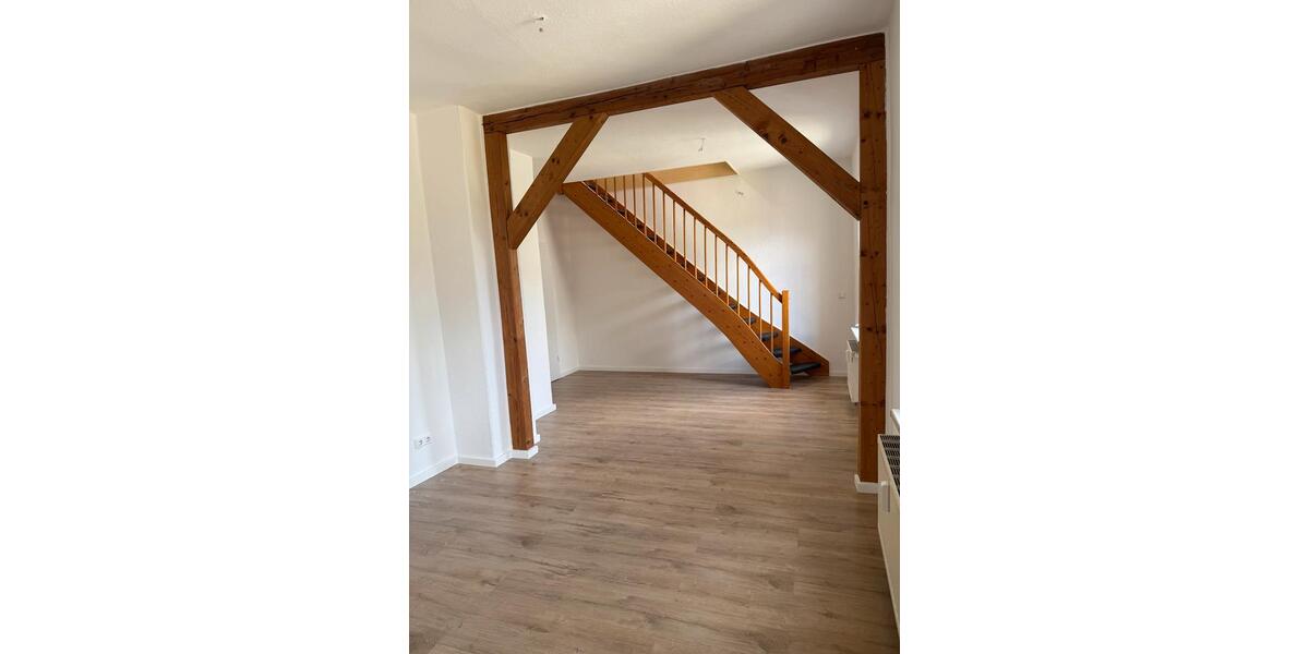 Dachgeschoßwohnung Meerane - 3 Zimmer, 80 m&sup2;, 562&euro; | Angebot:26613602