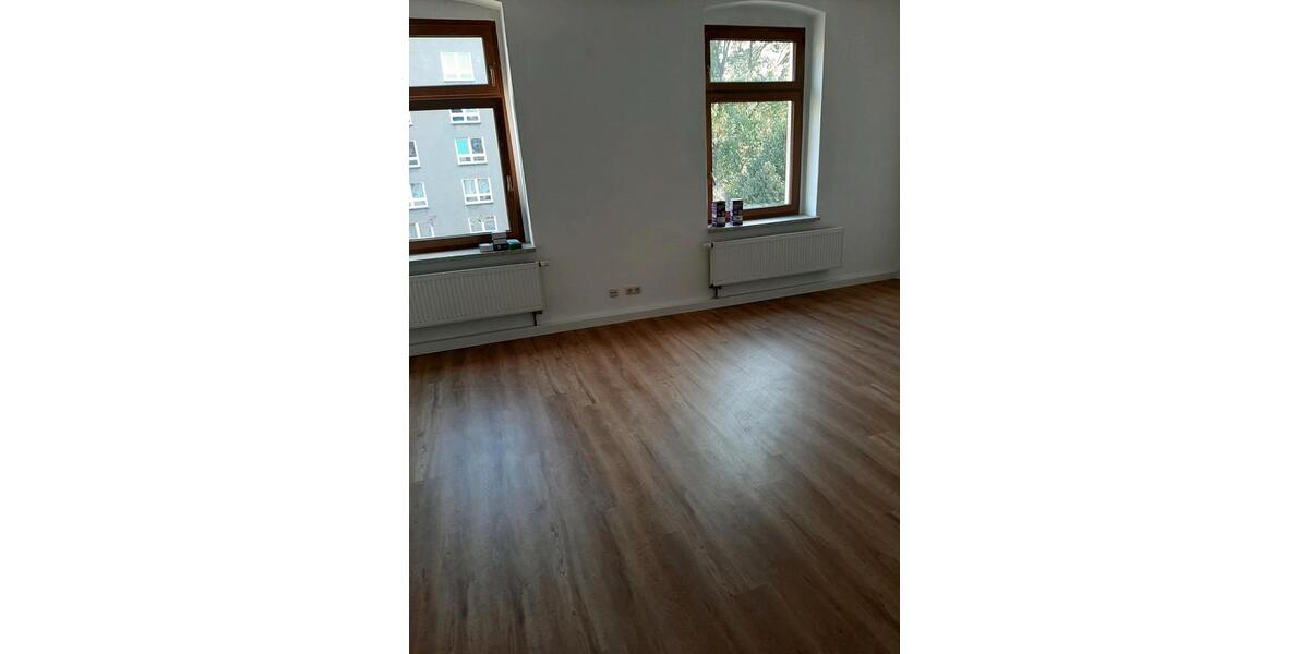 Etagenwohnung Greiz - 3 Zimmer, 108 m&sup2;, 730&euro; | Angebot:26618787