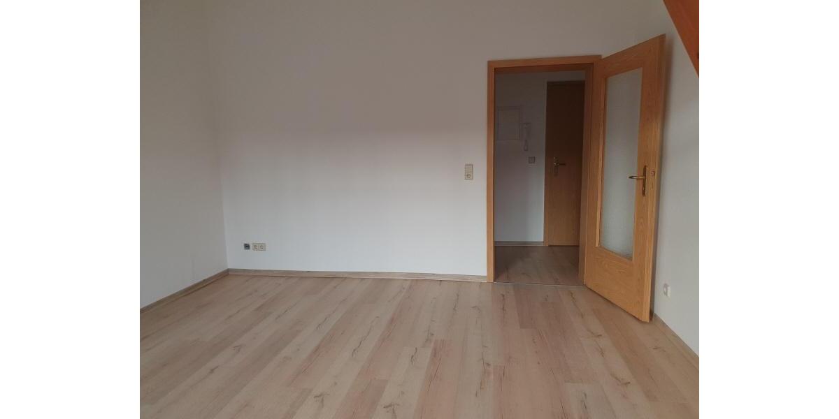 Etagenwohnung Crimmitschau - 4 Zimmer, 85 m&sup2;, 425&euro; | Angebot:26132953
