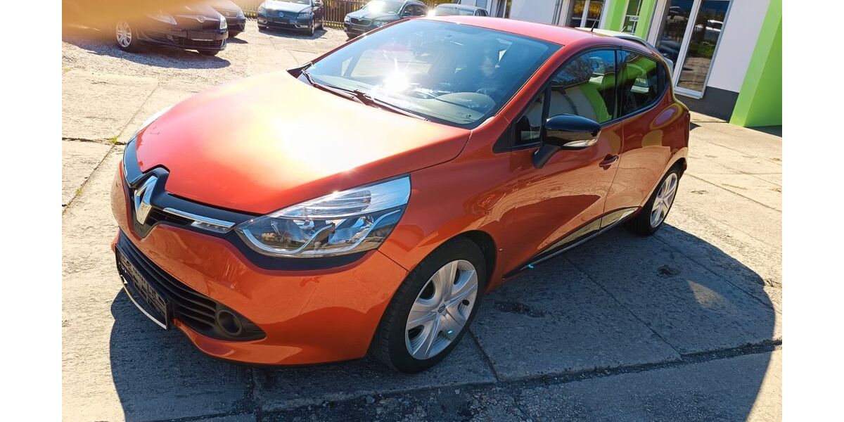 Renault Clio 119.000 km 6.370 &euro; Gera 07551