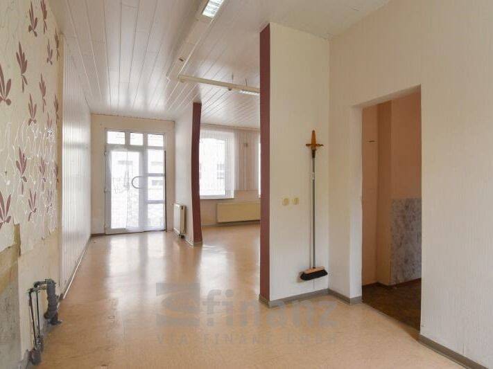 Reihenmittelhaus Crimmitschau - 5 Zimmer, 182 m&sup2;, 99.000&euro; | Angebot:26930213