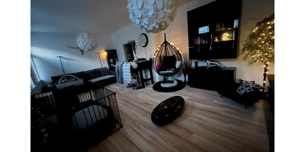 Reihenhaus Eisenberg - 10 Zimmer, 220 m&sup2;, 59.000&euro; | Angebot:26981962