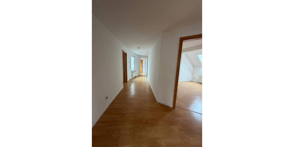 Etagenwohnung Gera Ostviertel - 4 Zimmer, 110 m&sup2;, 772&euro; | Angebot:26740550