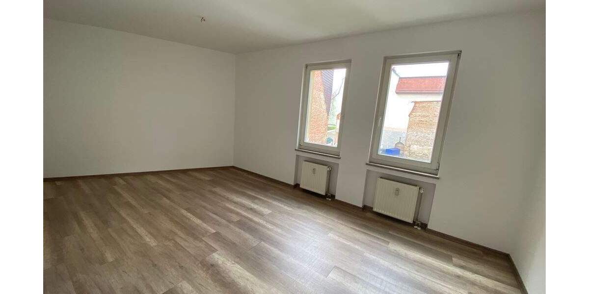Etagenwohnung Altenburg Altenburg - 3 Zimmer, 110 m&sup2;, 720&euro; | Angebot:25836513