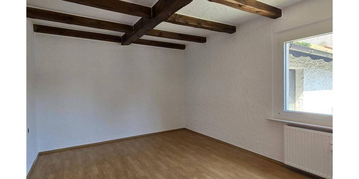 Einfamilienhaus Reichenbach - 1 Zimmer, 251 m&sup2;, 259.900&euro; | Angebot:25801533