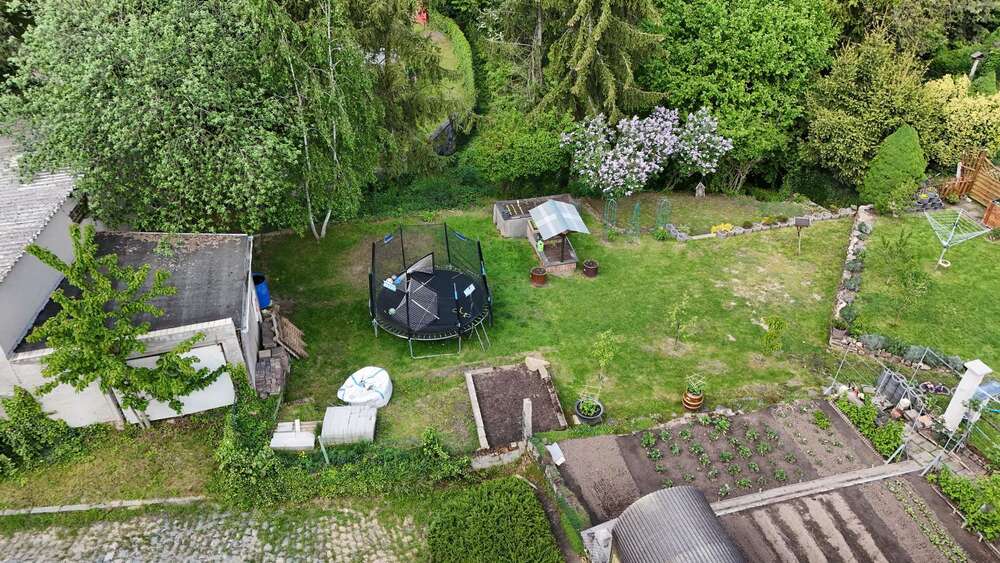 Grundstück zu verkaufen in Stößen 50.000 € 834 m² zimmer