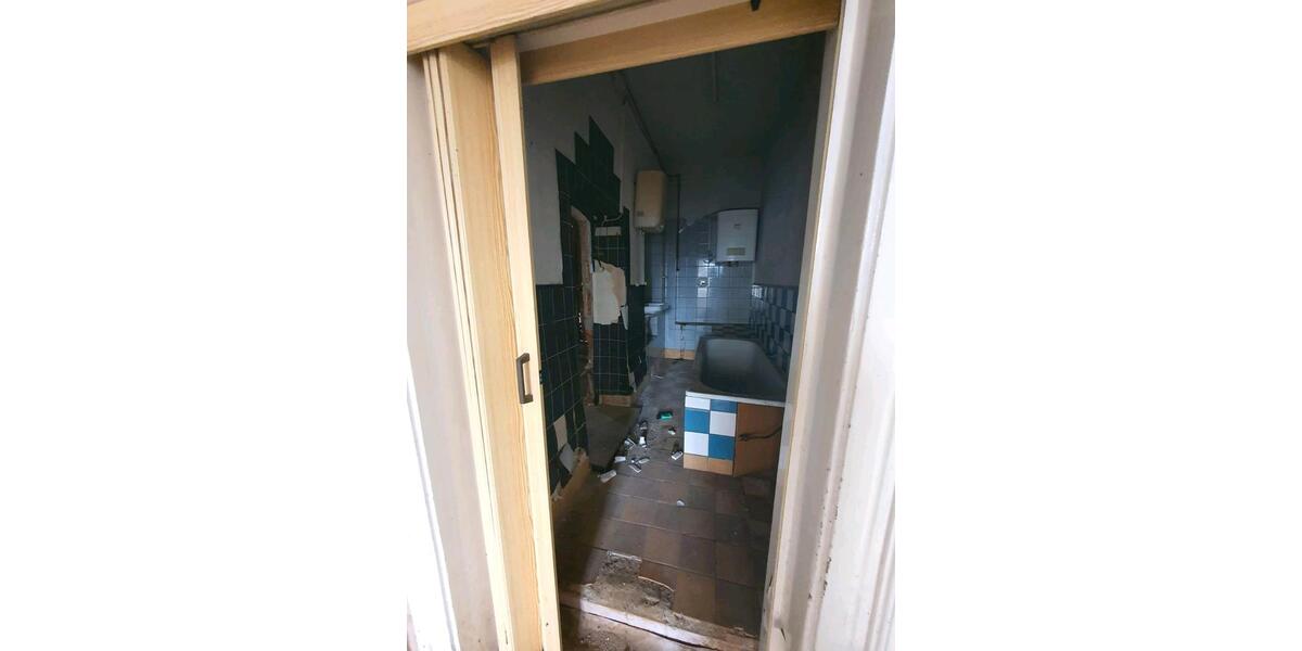 Mehrfamilienhaus, Wohnhaus Greiz - 6 Zimmer, 200 m&sup2;, 27.600&euro; | Angebot:27401552