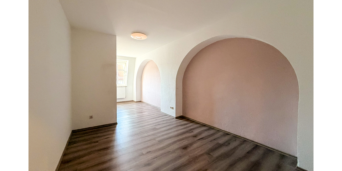 Einbauküche! Hochwertige 4 Raum-Wohnung mit modernem Bad und großem Balkon! Die Wohnung zum Wohlfühlen. - Dachgeschoßwohnung Gera Ostviertel | Angebot:26334831