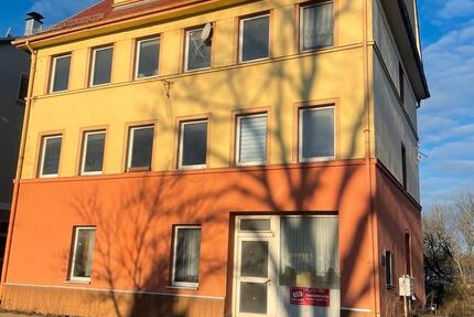 4 Wohneinheiten, 300 m2 Wohnfläche, 700 m2 Grundstück 16 zimmer