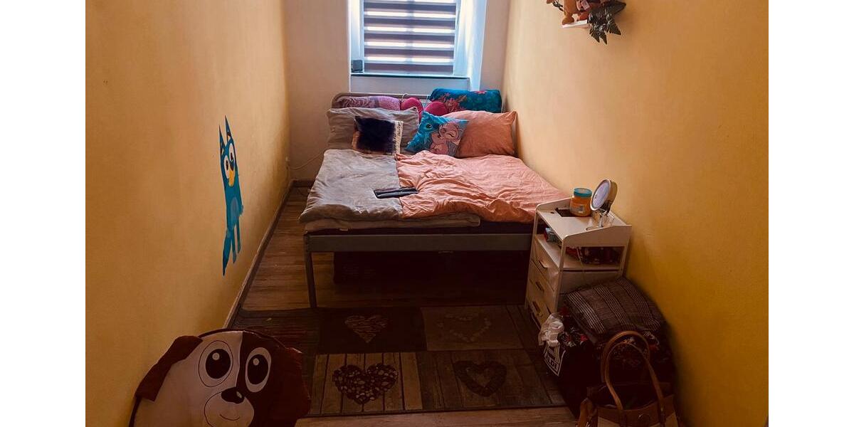 Etagenwohnung Eisenberg - 1 Zimmer, 60 m&sup2;, 350&euro; | Angebot:26134113