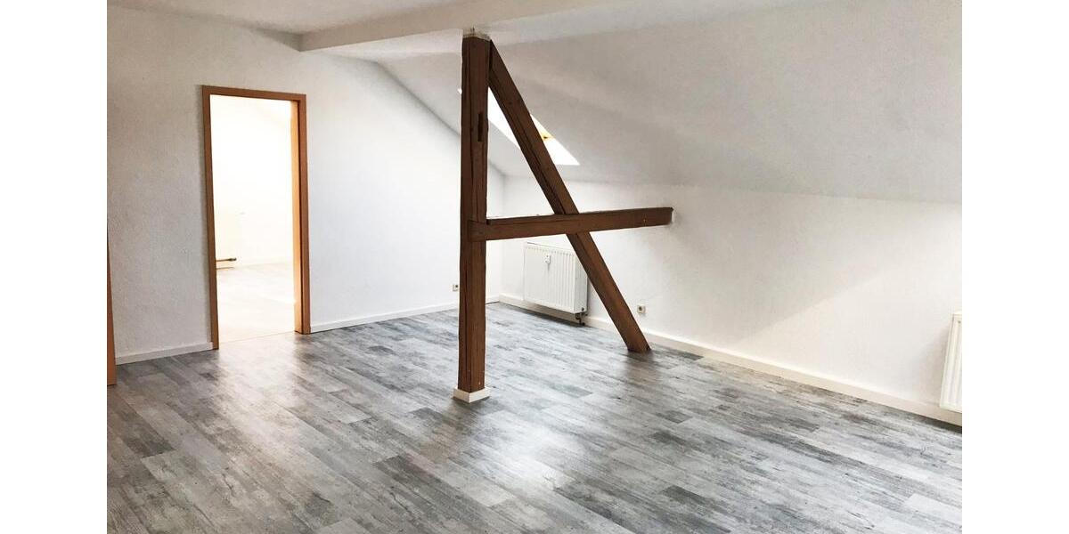 Dachgeschoßwohnung Gera Alt-Taubenpreskeln - 4 Zimmer, 80 m&sup2;, 450&euro; | Angebot:26531226