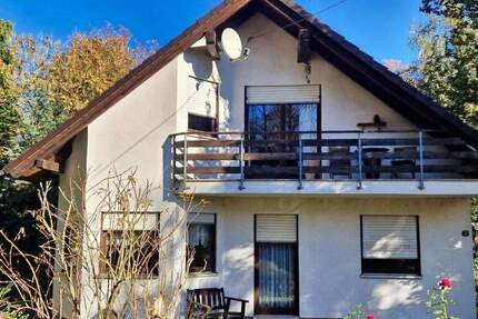 Ein-Zweifamilienhaus in Altenburg 6 zimmer