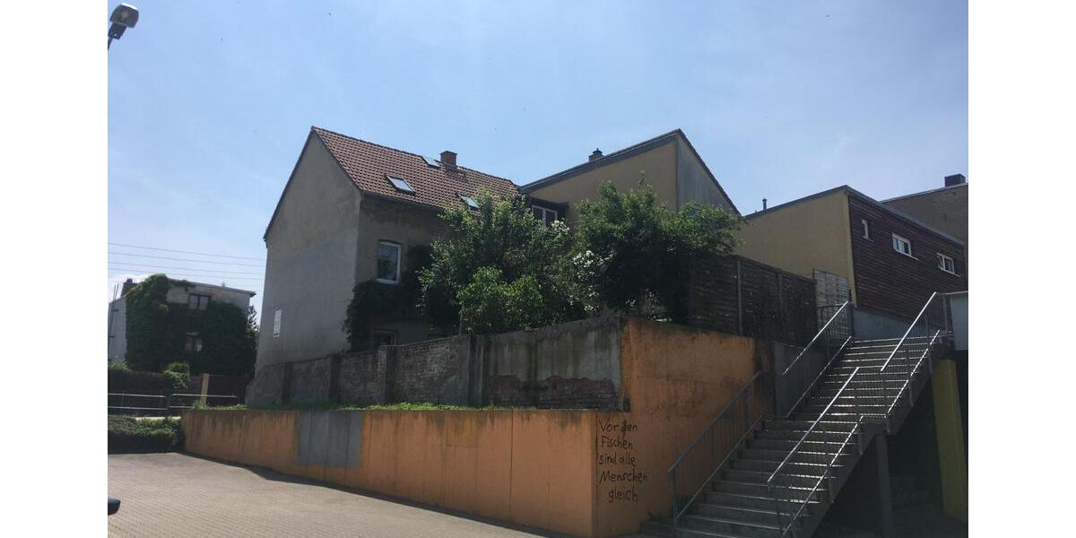 Reihenhaus Meerane - 9 Zimmer, 120 m&sup2;, 39.900&euro; | Angebot:25378971