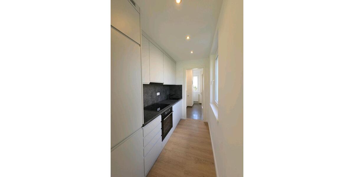 2, 5 - Zimmerwohnung kernsaniert zu verkaufen 2.5 zimmer